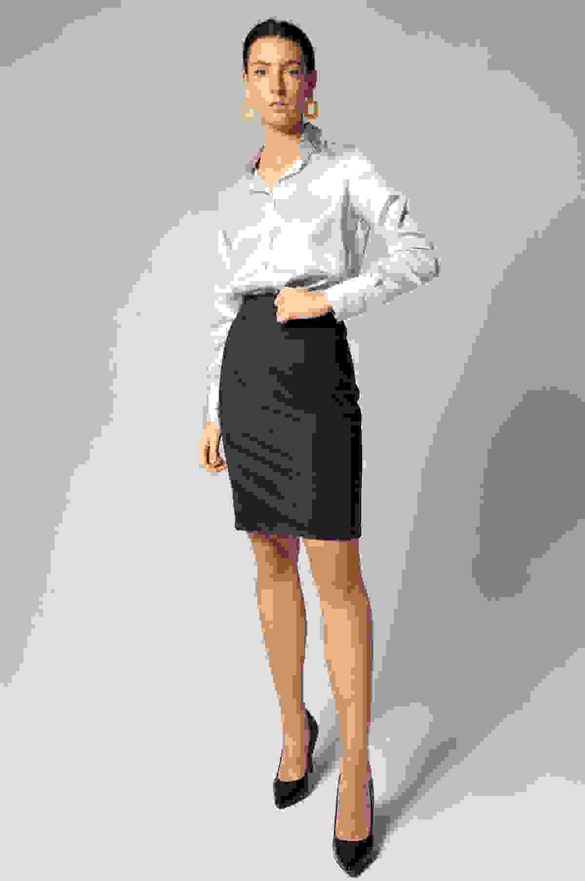 Le Réussi - Luxe Comfort Stretchy Mini Skirt image 5